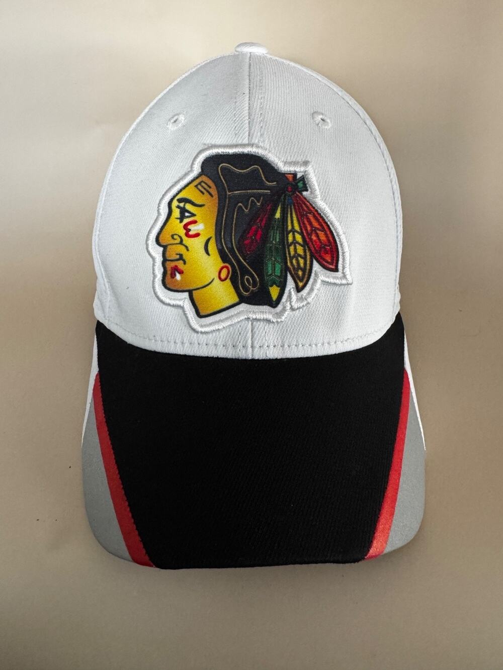 Chicago Blackhawks Hat NHL White Black Red Reebok Stadium L / XL (T01)